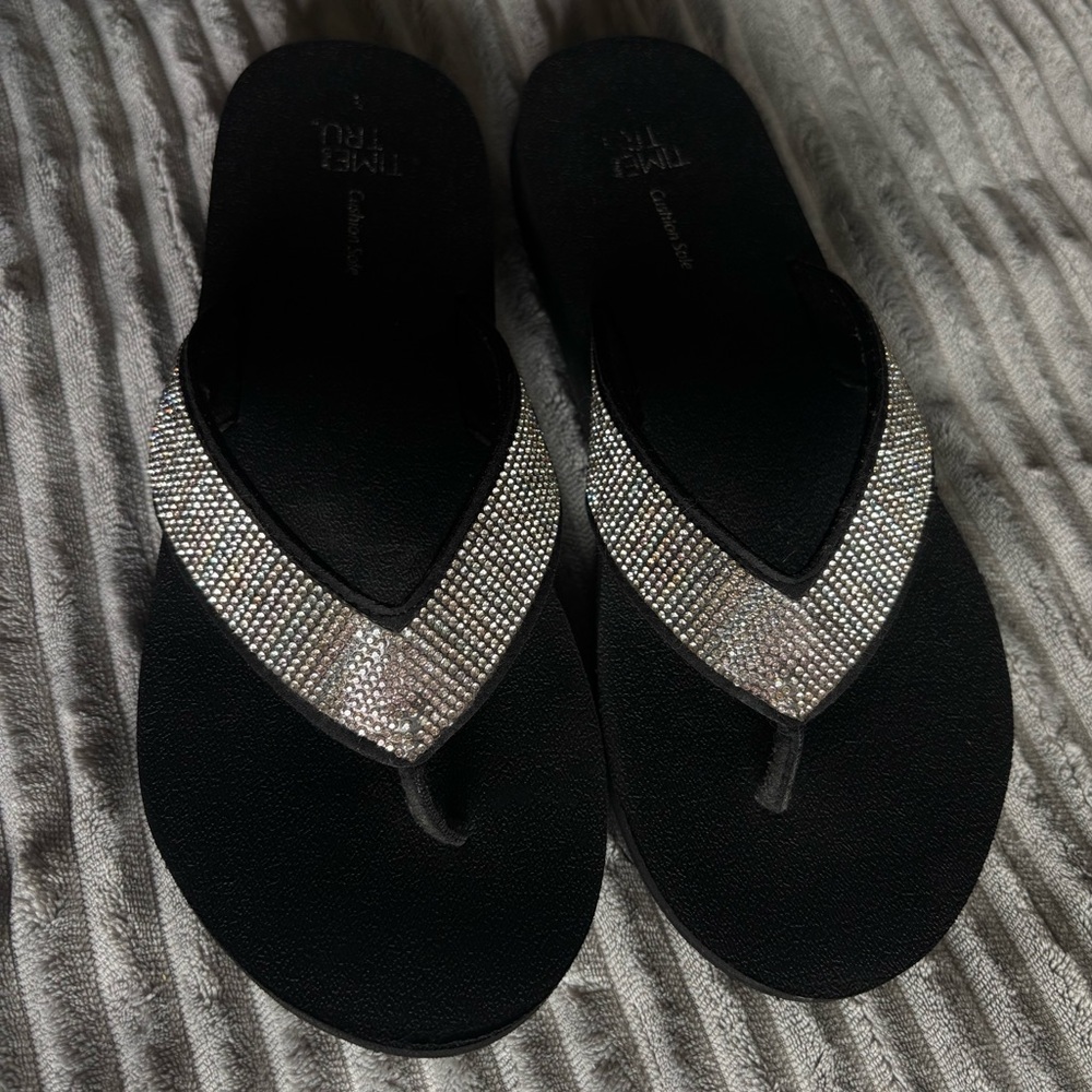 Time and Tru Black Sandals with Silver gemstones